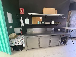 Cocina: Mesa Acero, Plancha y Freidora