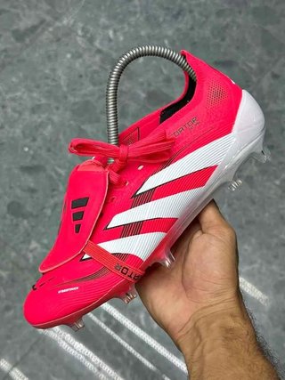Adidas Predator Botas de Fútbol Rosas