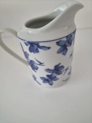 Jarra de leche Vista Alegre flor azul