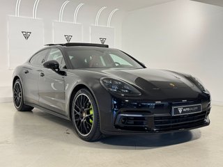 Porsche Panamera 4 e-Hybrid 2.9 V6 462cv PHEV