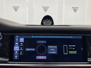 Porsche Panamera 4 e-Hybrid 2.9 V6 462cv PHEV