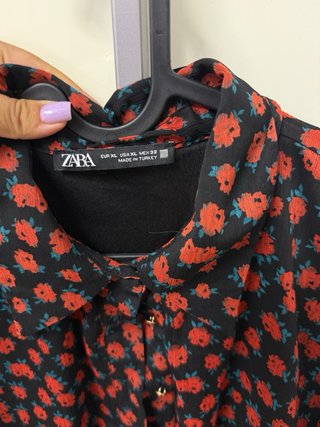 Vestido Zara floral negro y rojo