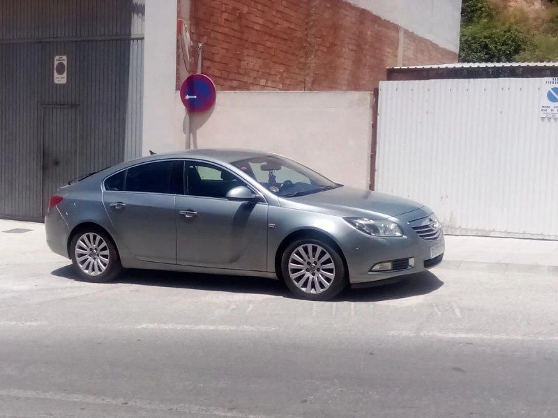 Opel Insignia 2011 - foto 1