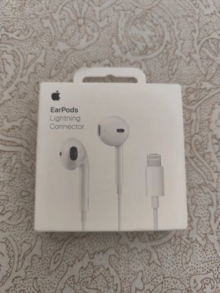 Cascos/auriculares EarPods con Conector Lightning