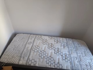 Cama articulada con motor