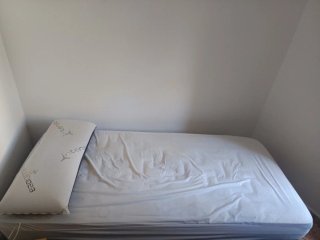 Cama articulada con motor