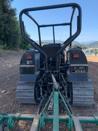 Tractor C-105 de cadenas
