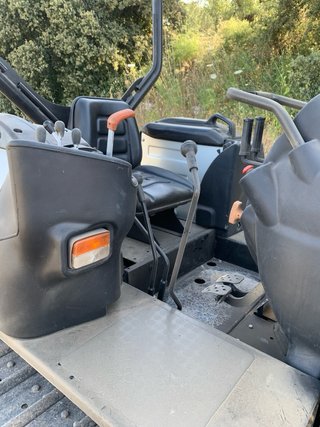 Tractor C-105 de cadenas