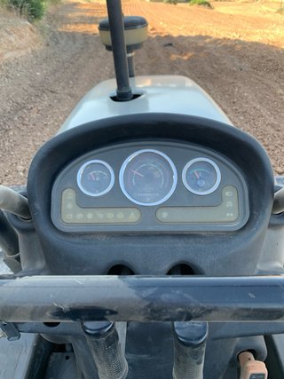 Tractor C-105 de cadenas