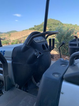 Tractor C-105 de cadenas