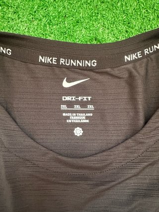 Conjunto Nike Running Negro