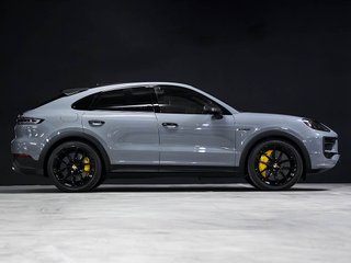 Porsche Cayenne Coupé Turbo eHybrid con paquete GT