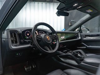 Porsche Cayenne Coupé Turbo eHybrid con paquete GT
