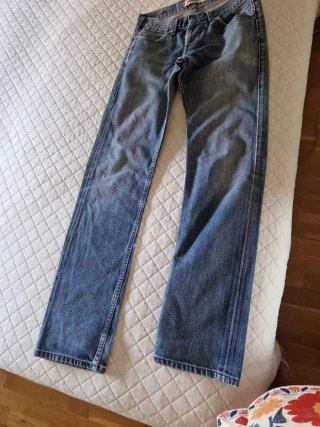 Pantalón Levis 504 mod. Straight Azul. Tall
