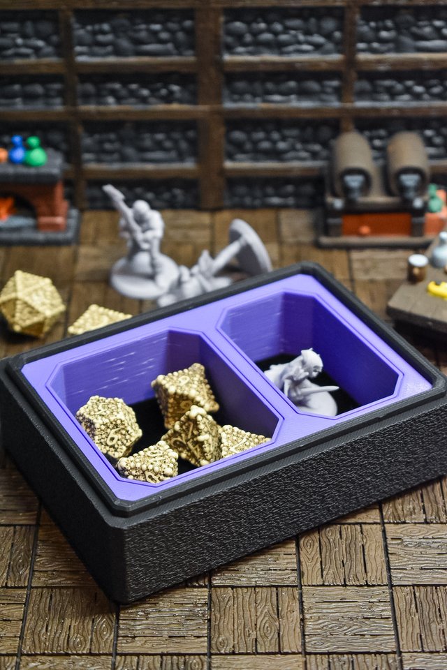 Adventurer Box – Porta Dadi e Miniature GDR Wizard