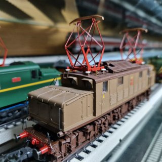 Locomotora H0 Analógica Italiana