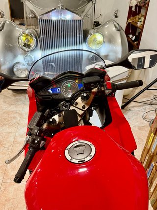 Honda VFR 800 F 2015 Roja