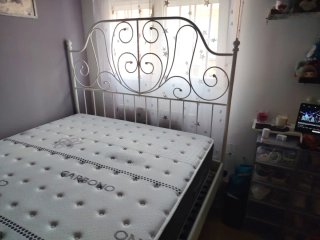 Cama con colchon y estructura