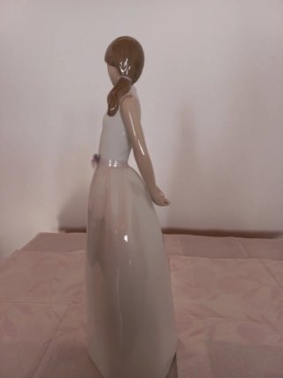 Figura Lladro Dulce Adolescencia