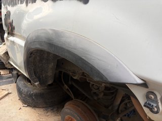 ALETIN TRASERO IZQUIERDO Nissan Terrano II (R20)(02.1993->)
