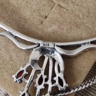 Lote de collar y pendientes