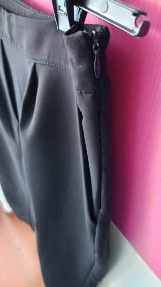 Pantalón de pinzas negro