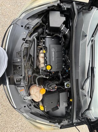 Opel Corsa 1.4 Gasolina 100 CV – 2014 – 229.000 km