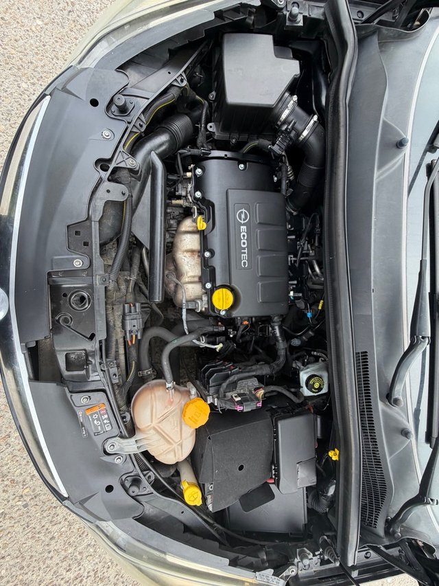 Opel Corsa 1.4 Gasolina 100 CV – 2014 – 229.000 km