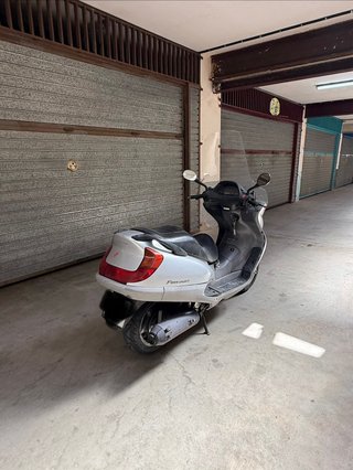Honda Foresight 250cc Maxi Scooter Plata