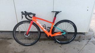 Bicicleta BH G8 Naranja y Azul