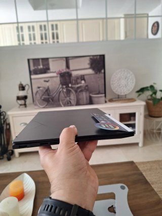 ASUS Zenbook AI 14 OLED 1.2Kg AMD Ryzen 7