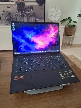 ASUS Zenbook AI 14 OLED 1.2Kg AMD Ryzen 7