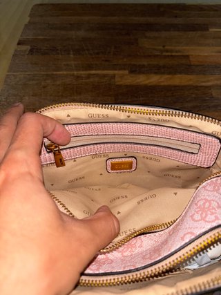 Bolso Guess Rosa y Dorado