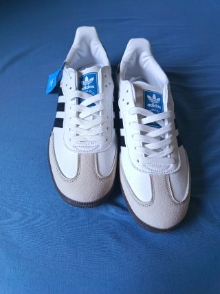 Zapatos Adidas Samba Blancos y Negros