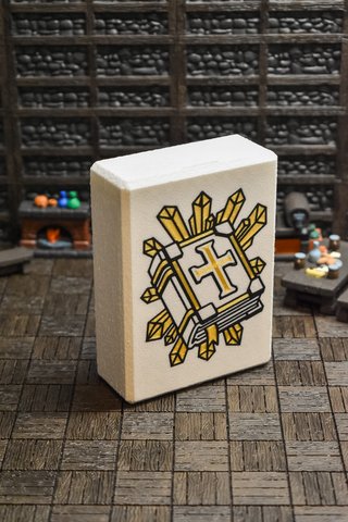 Adventurer Box – PortaDadi e Miniature GDR Cleric