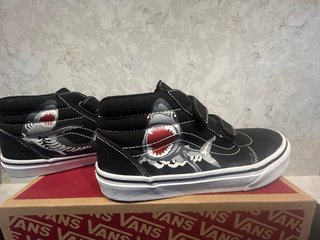 Zapatillas Vans Tiburón Talla 38