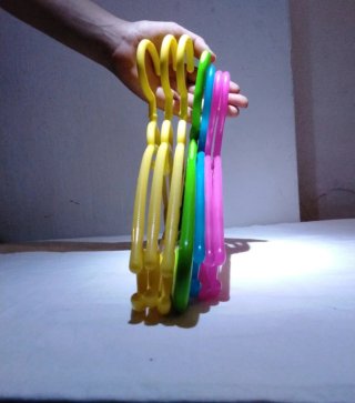 Pack 7 Perchas Plástico Colores