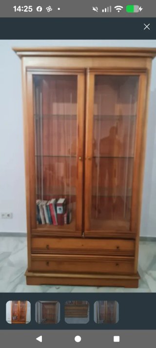 Vitrina madera y cristal