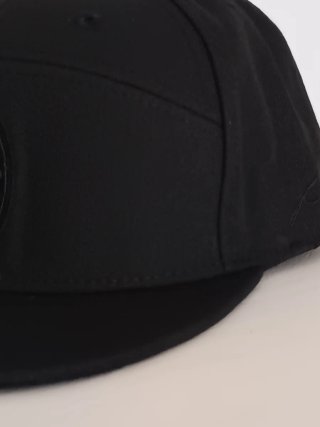 Gorra AC Milan Visera Plana Negra
