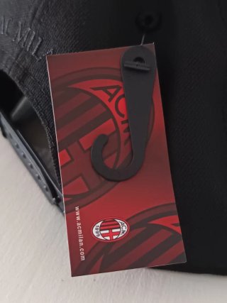 Gorra AC Milan Visera Plana Negra