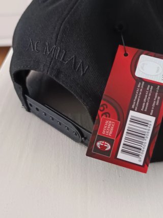 Gorra AC Milan Visera Plana Negra