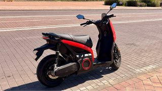 Moto Eléctrica SEAT 125 Scooter Roja
