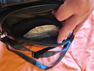 Bolso bandolera negro multibolsillos