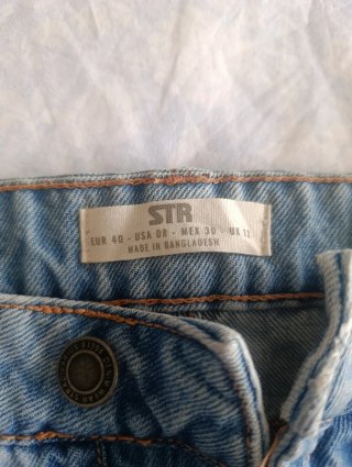 Pantalón corto tejano STRADIVARIUS