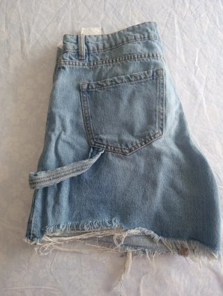 Pantalón corto tejano STRADIVARIUS