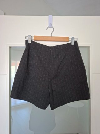 Falda pantalón gris Stradivarius