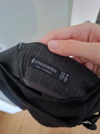 Falda pantalón gris Stradivarius