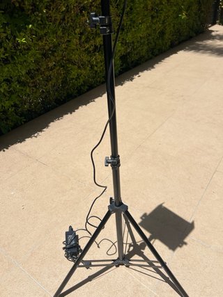 Foco LED Smart Light con posible batería NEEWER