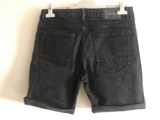 Conjunto: Pantalón corto Pull&Bear T40 y Polo Lott
