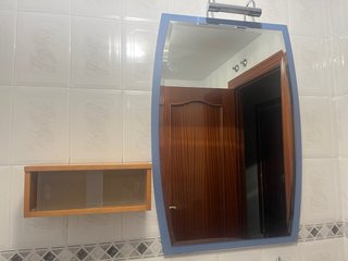 Mueble de baño madera con espejo